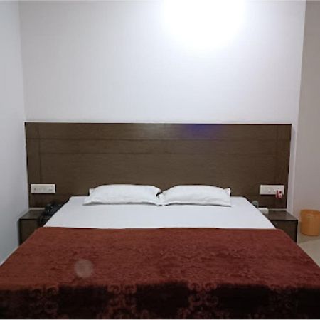 Supreme Guest House By Wb Inn Agra  Exterior foto