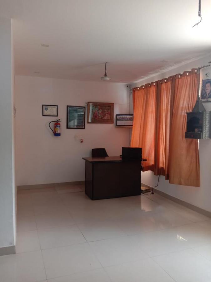 Supreme Guest House By Wb Inn Agra  Exterior foto