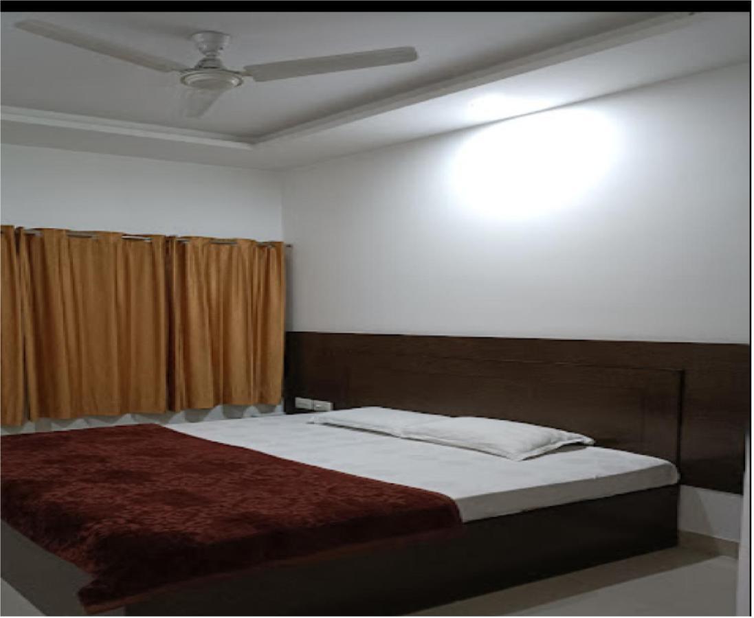 Supreme Guest House By Wb Inn Agra  Exterior foto